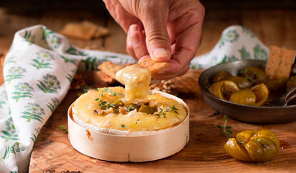 Camembert al horno con tomillo y Miel de Tomillo